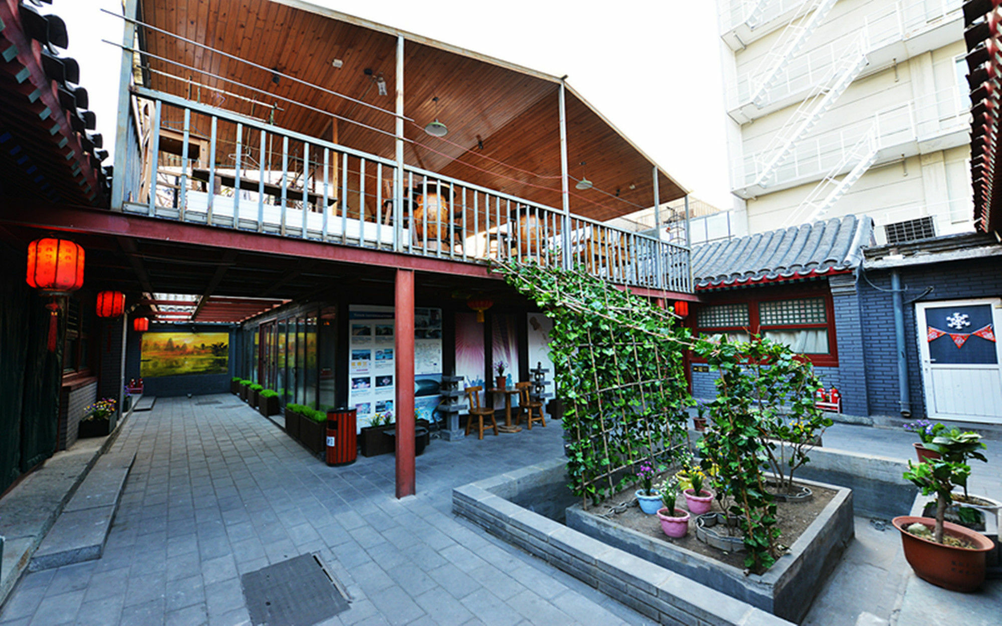 Happy Dragon Courtyard Hostel Beijing Exterior photo